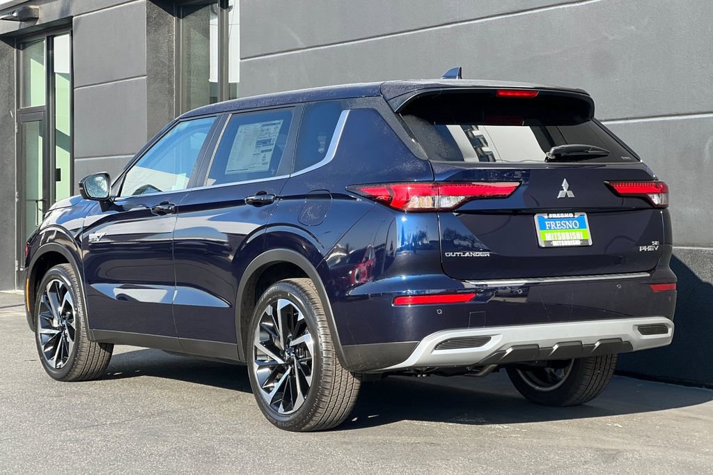 New 2025 Mitsubishi Outlander SE image 7