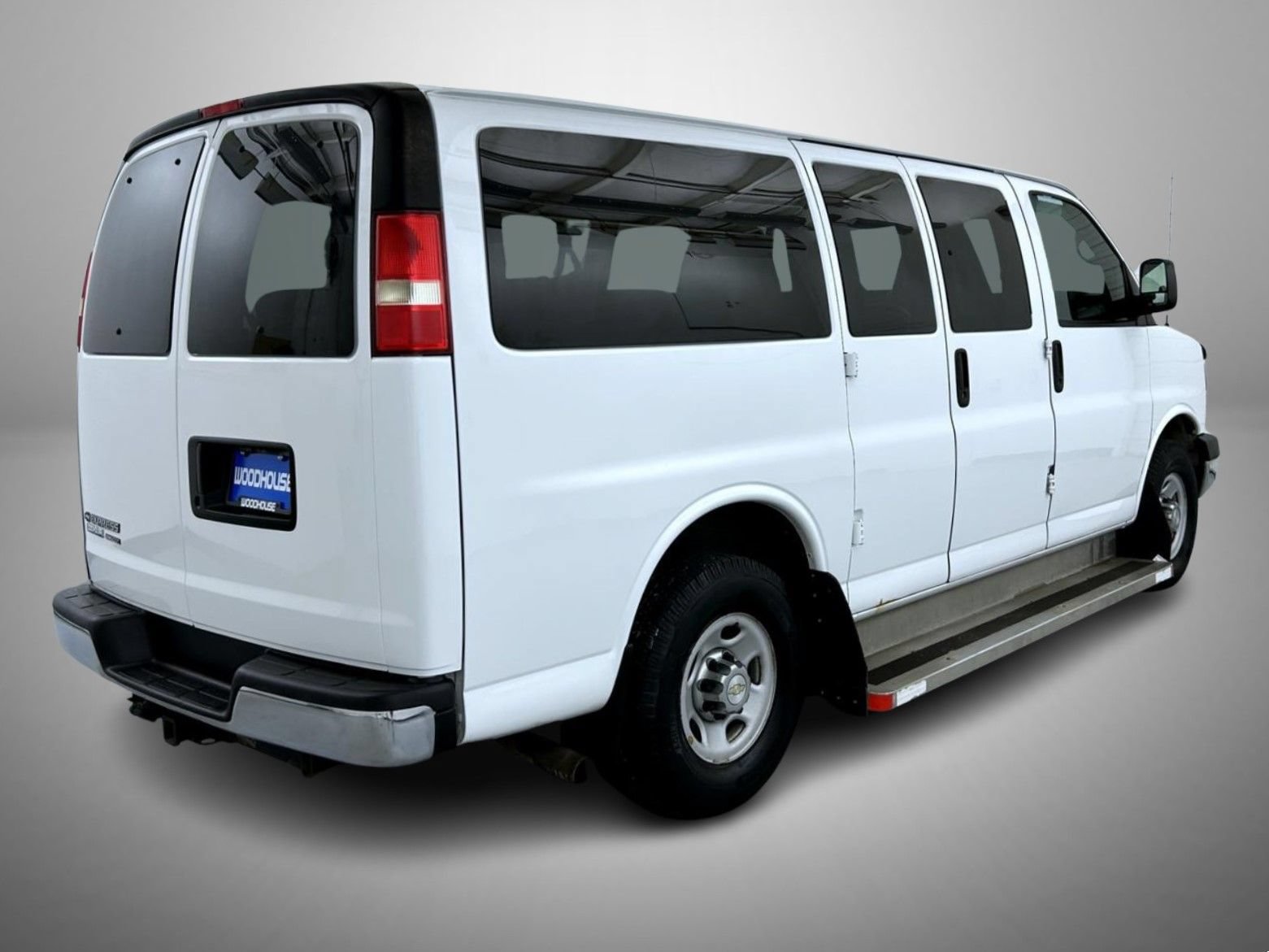 Used 2015 Chevrolet Express 3500 LT w/ LT Preferred Equipment Group RWD image 5