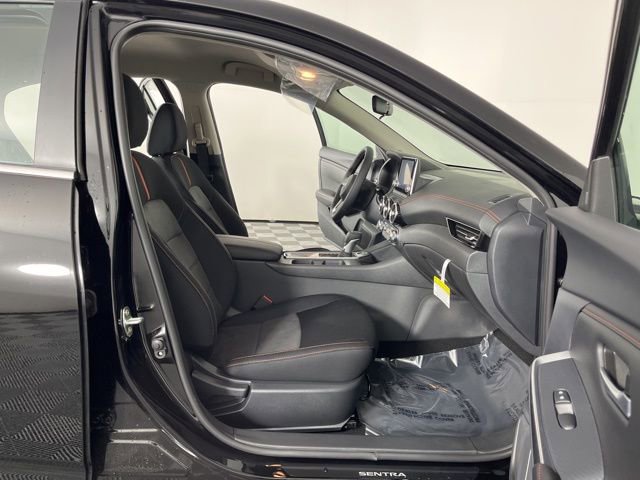 New 2025 Nissan Sentra SR w/ Midnight Edition image 36