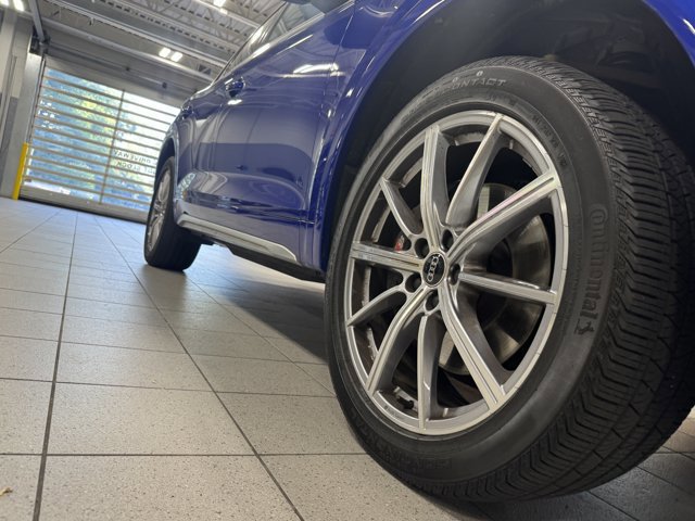 Certified 2023 Audi SQ5 Premium Plus w/ Premium Plus Package AWD/4WD image 9