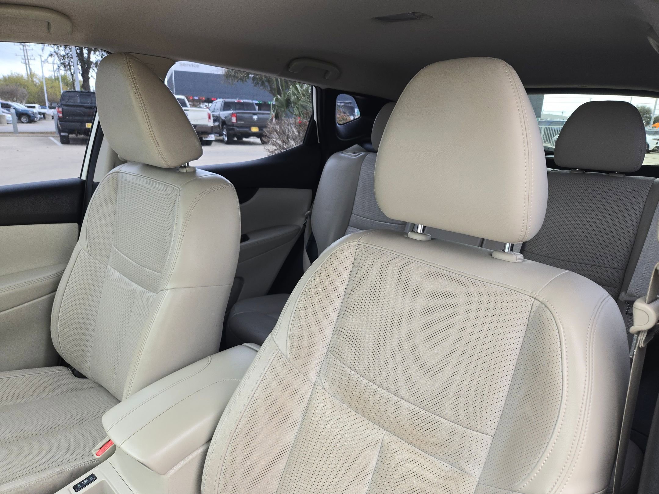 Used 2019 Nissan Rogue Sport SL image 9