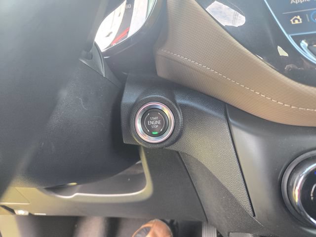 Used 2021 Chevrolet TrailBlazer ACTIV w/ Sun and Liftgate Package FWD image 17