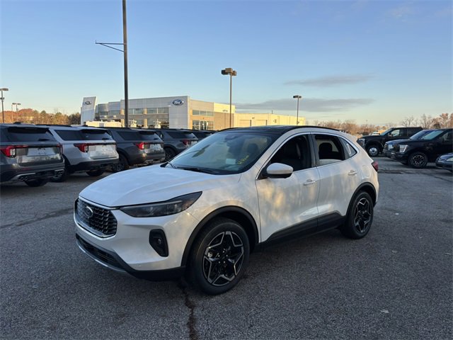 New 2026 Ford Escape Platinum w/ Premium Technology Package image 3