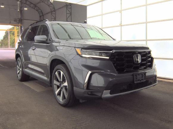 Used 2025 Honda Pilot Elite image 3