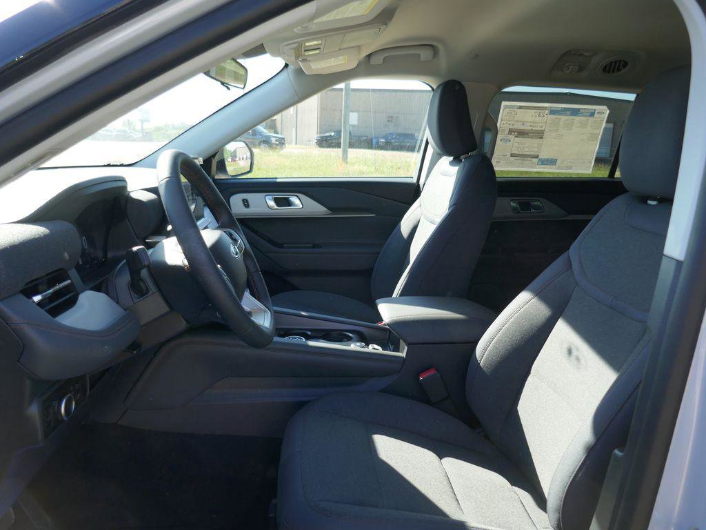New 2026 Ford Explorer Active AWD/4WD image 17