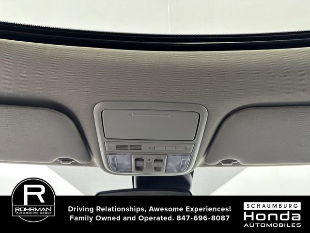 Used 2016 Honda Odyssey Touring Elite image 10