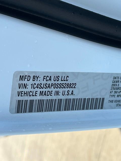 Certified 2025 Jeep Wagoneer L 4WD image 38