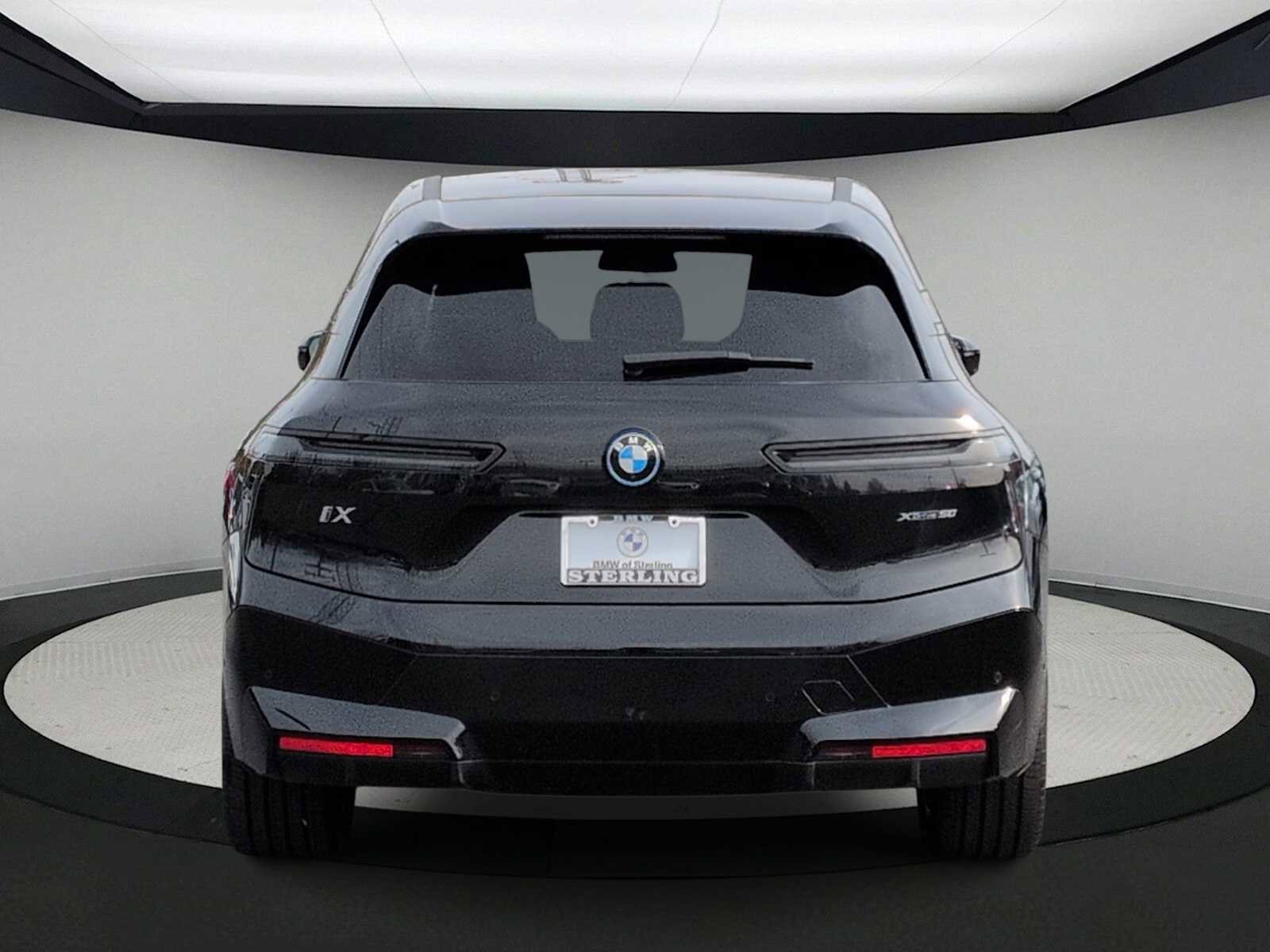 Certified 2025 BMW iX xDrive50 w/ Premium Package image 7