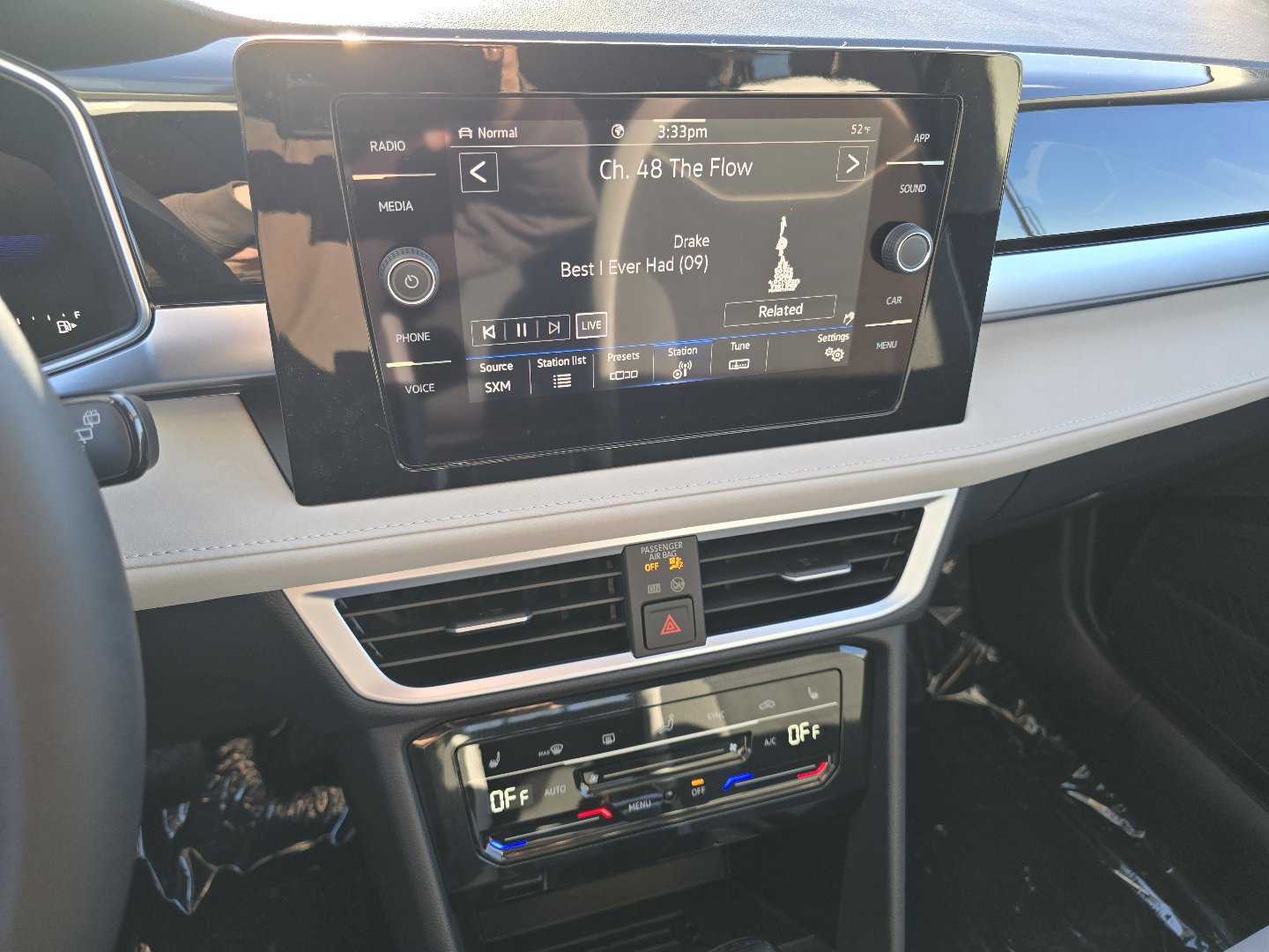 New 2026 Volkswagen Taos SE AWD/4WD image 16