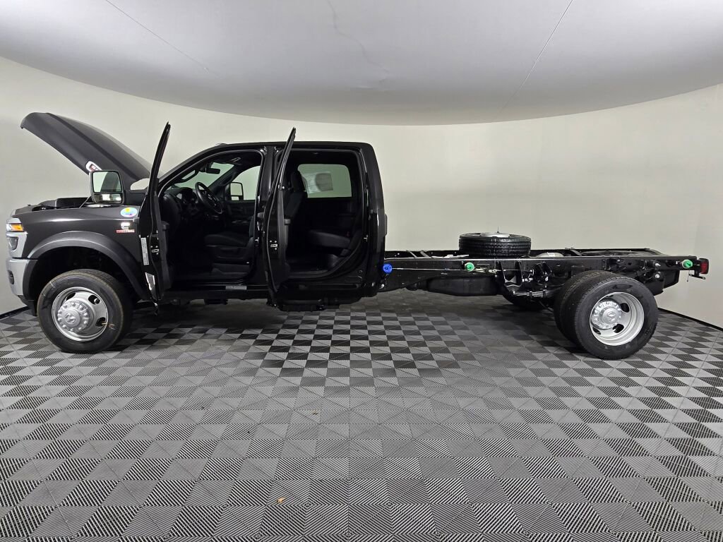 New 2026 RAM 5500 Tradesman w/ Chrome Appearance Group image 20