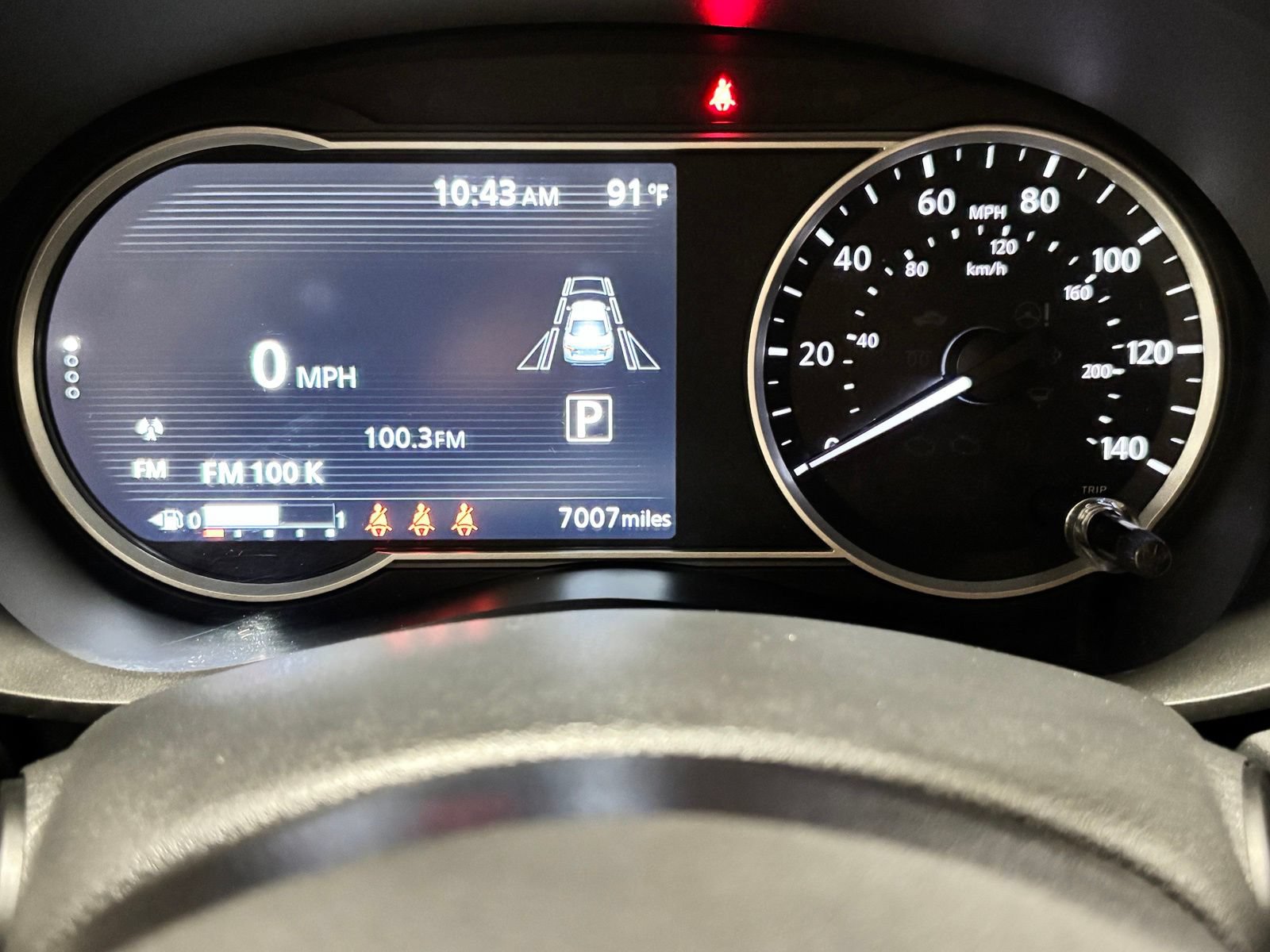 Used 2025 Nissan Versa SR w/ Trunk Package FWD image 13