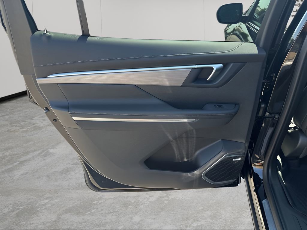 New 2026 Buick Enclave Preferred w/ LPO, Floor Liner Package image 39