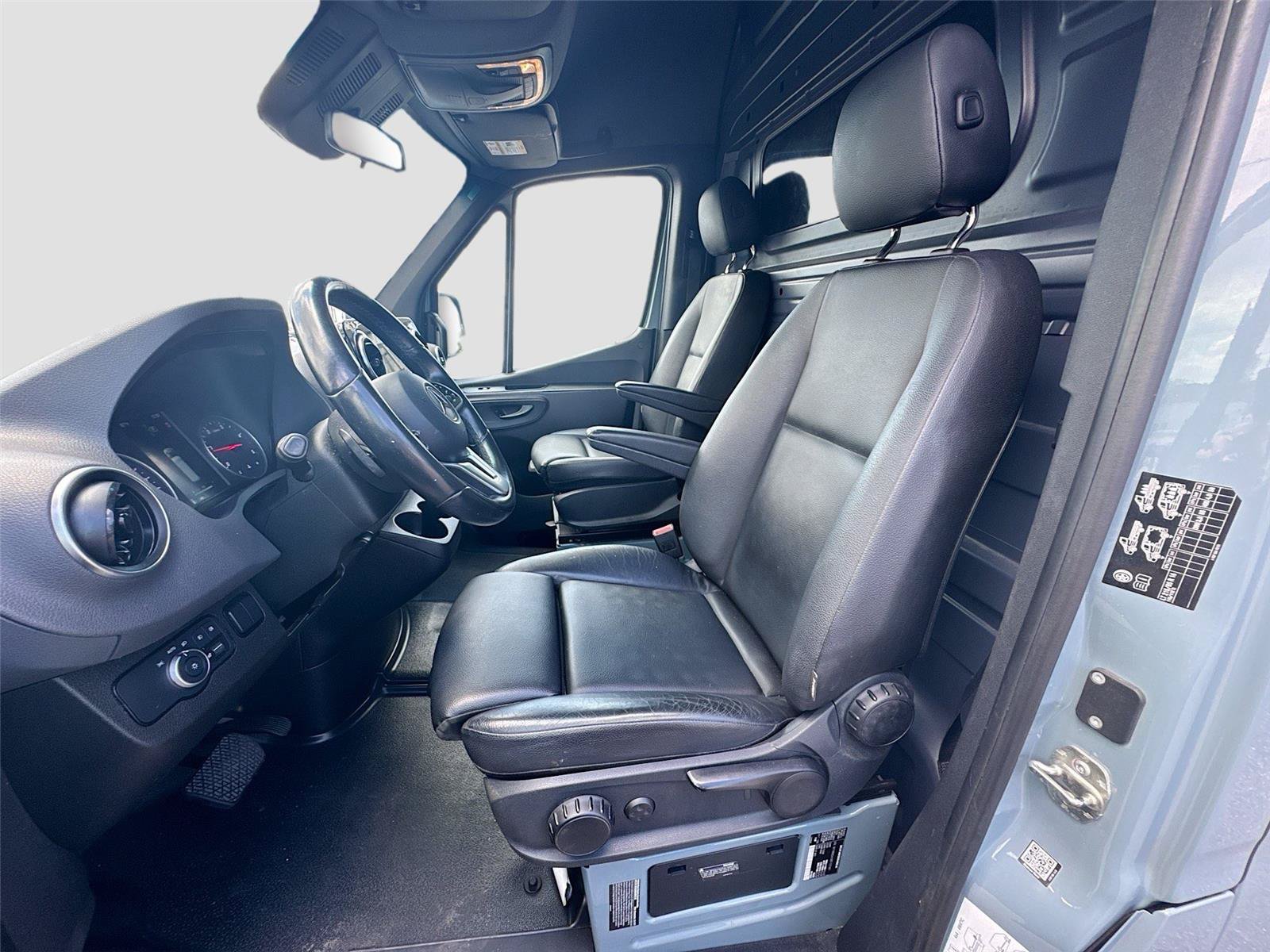 Used 2024 Mercedes-Benz Sprinter 3500 w/ Parking Package image 10