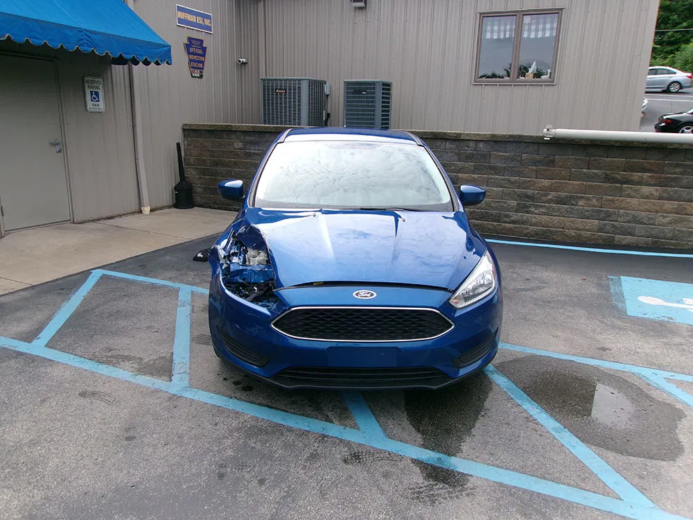 Used 2018 Ford Focus SE FWD image 4
