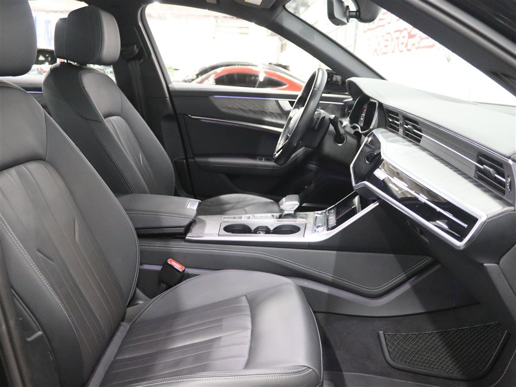 Used 2024 Audi A6 Premium Plus image 16