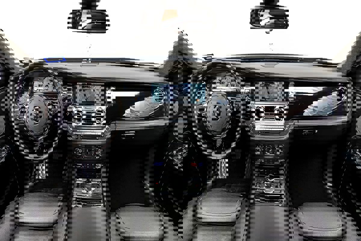 Used 2017 Rolls-Royce Ghost image 12