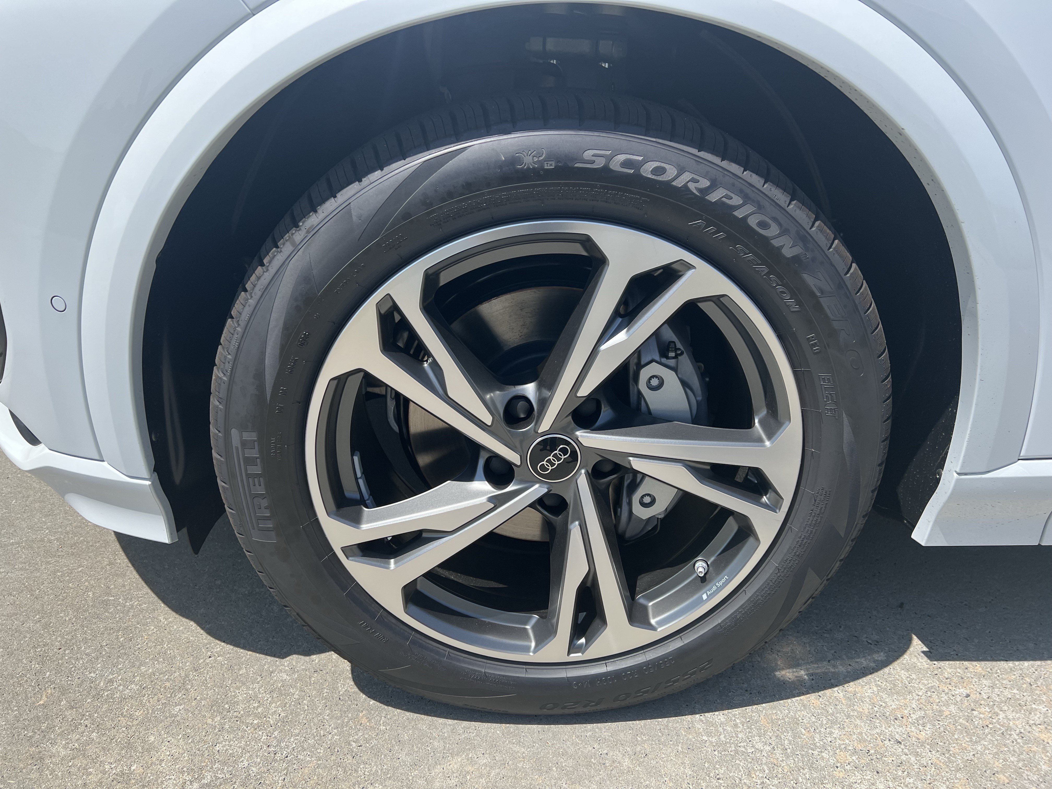 New 2027 Audi Q6 e-tron Prestige AWD/4WD image 12
