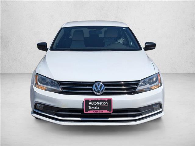 Used 2016 Volkswagen Jetta Sport FWD image 2