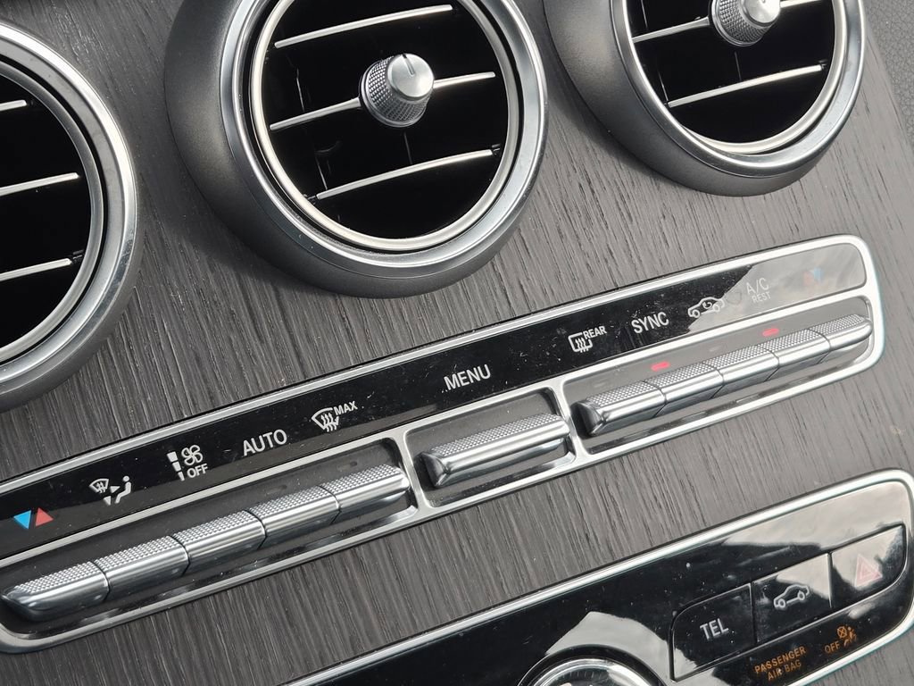 Used 2020 Mercedes-Benz C 300 4MATIC Sedan image 24