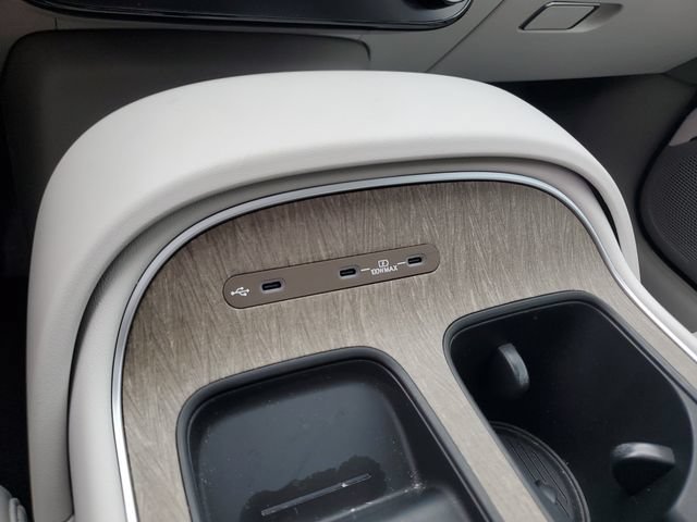 Certified 2026 Hyundai Palisade SEL FWD image 30
