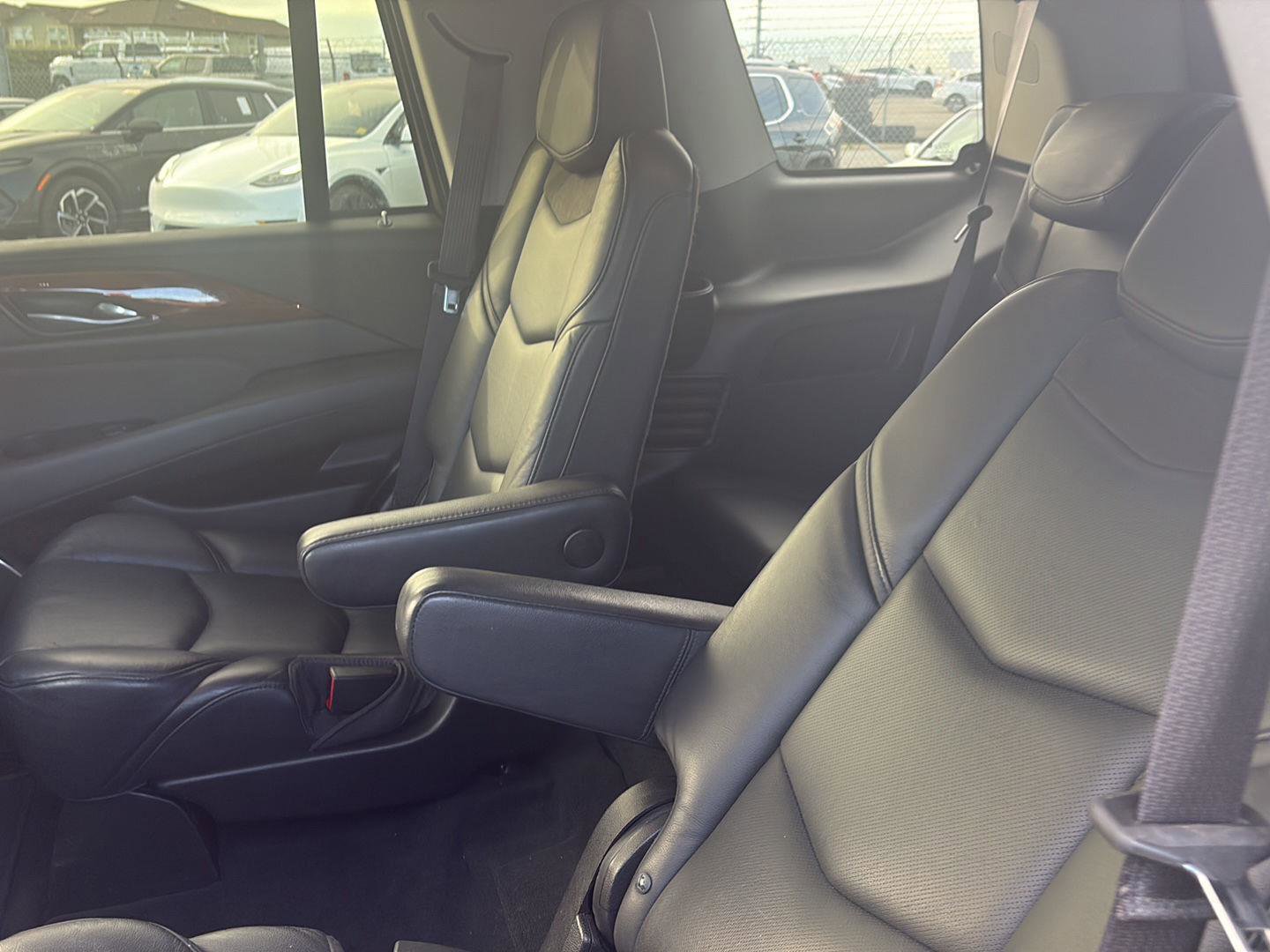 Used 2017 Cadillac Escalade Premium Luxury image 26