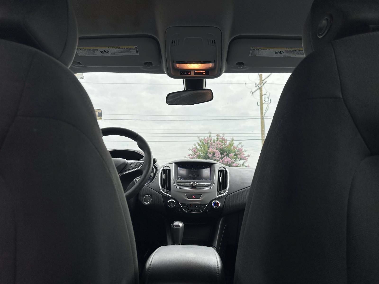 Certified 2019 Chevrolet Cruze LT w/ Convenience Package FWD image 8