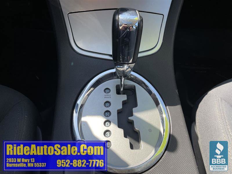 Used 2009 Chrysler Sebring Touring w/ Electronics Convenience Group FWD image 19