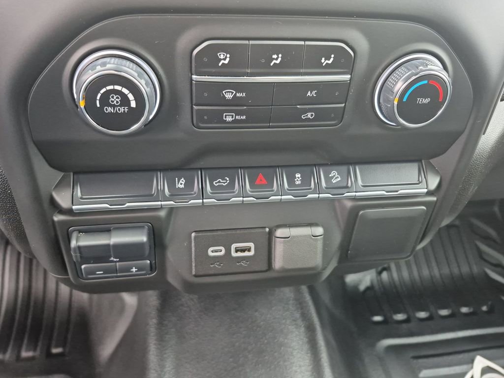 Used 2025 Chevrolet Silverado 3500 W/T image 25