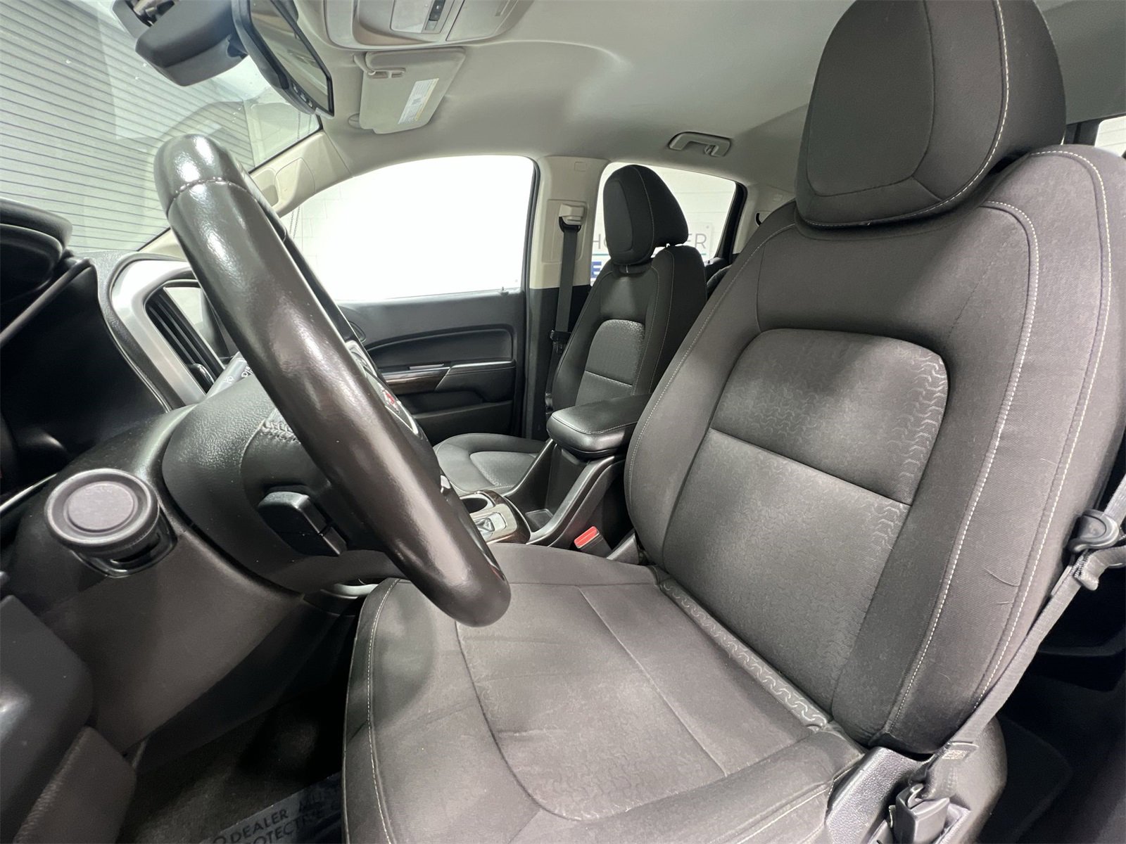 Used 2016 GMC Canyon SLE w/ SLE Convenience Package image 11