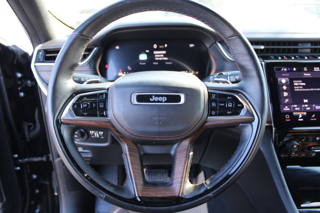 Used 2021 Jeep Grand Cherokee L Summit w/ Advanced Protech Group IV AWD/4WD image 34