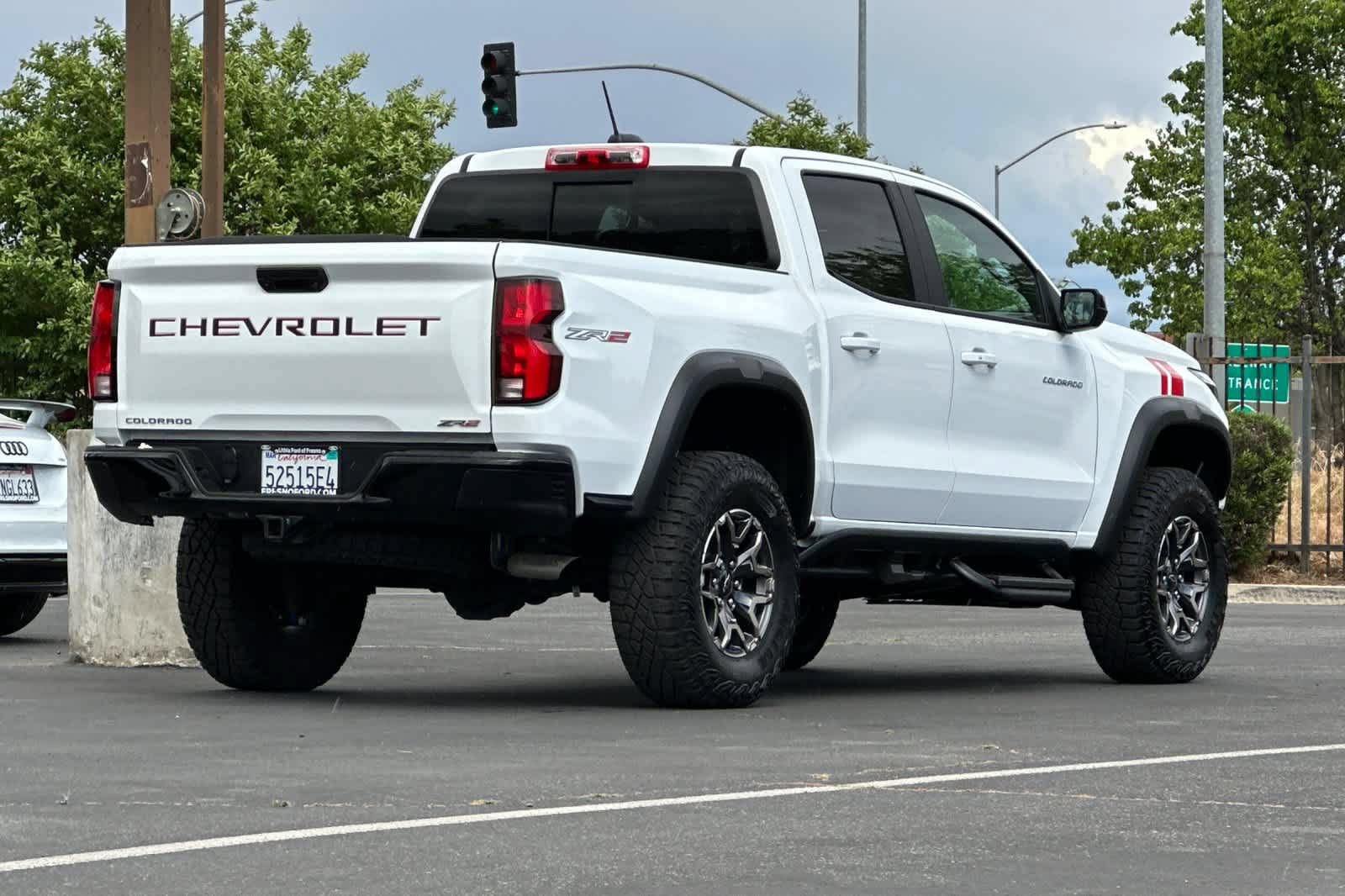 Used 2024 Chevrolet Colorado ZR2 AWD/4WD image 2