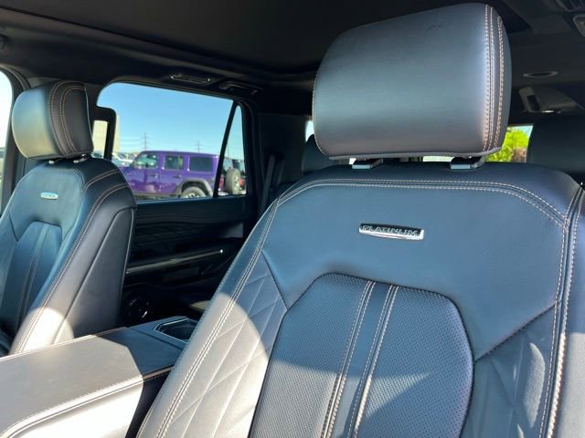 Used 2024 Ford Expedition Platinum AWD/4WD image 16