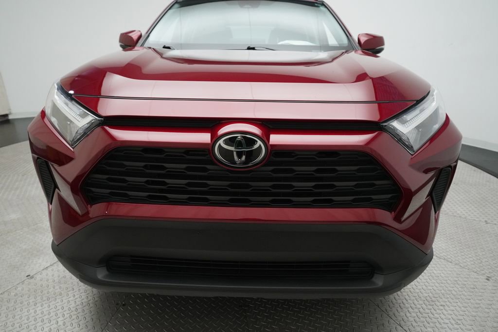 Used 2025 Toyota RAV4 XLE AWD/4WD image 21
