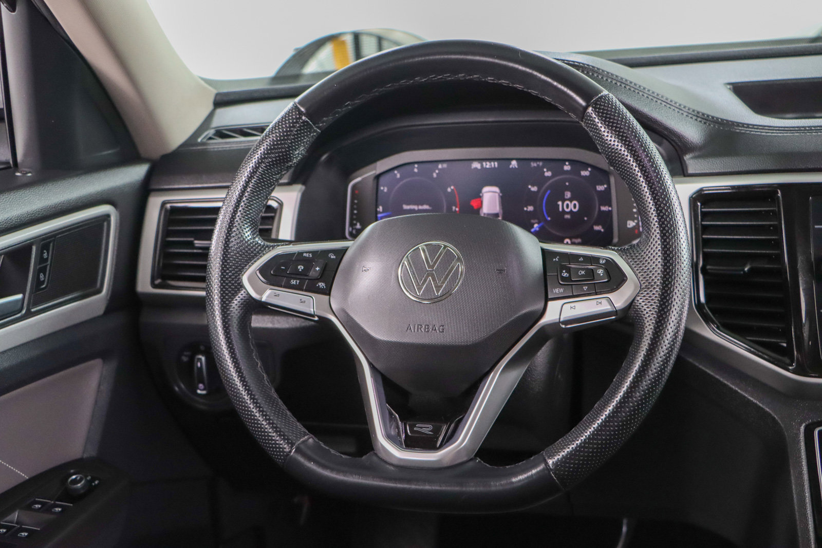 Used 2023 Volkswagen Atlas SEL R-Line image 13