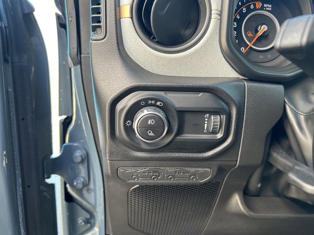 Used 2024 Jeep Gladiator Sport image 9