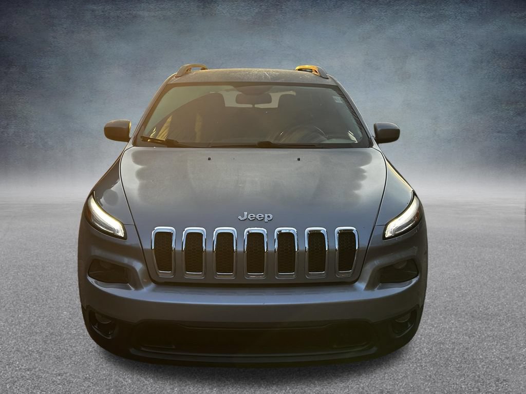 Used 2017 Jeep Cherokee Latitude FWD image 7