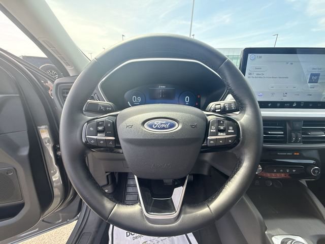 Used 2025 Ford Escape Platinum AWD/4WD image 14