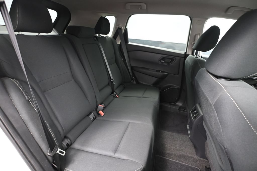 Used 2024 Nissan Rogue S AWD/4WD image 36