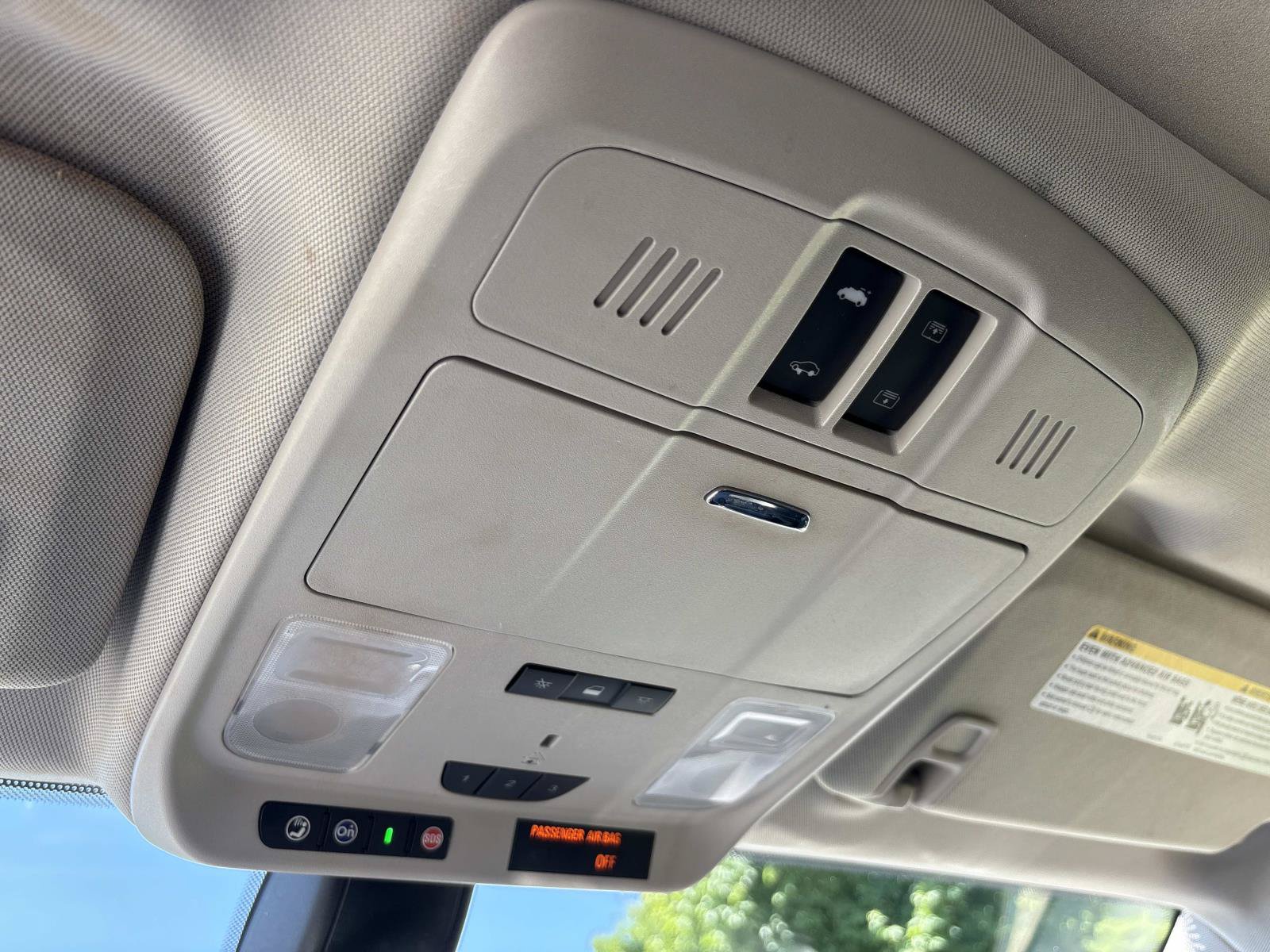 Used 2020 Buick Envision Essence w/ Experience Buick Package FWD image 24