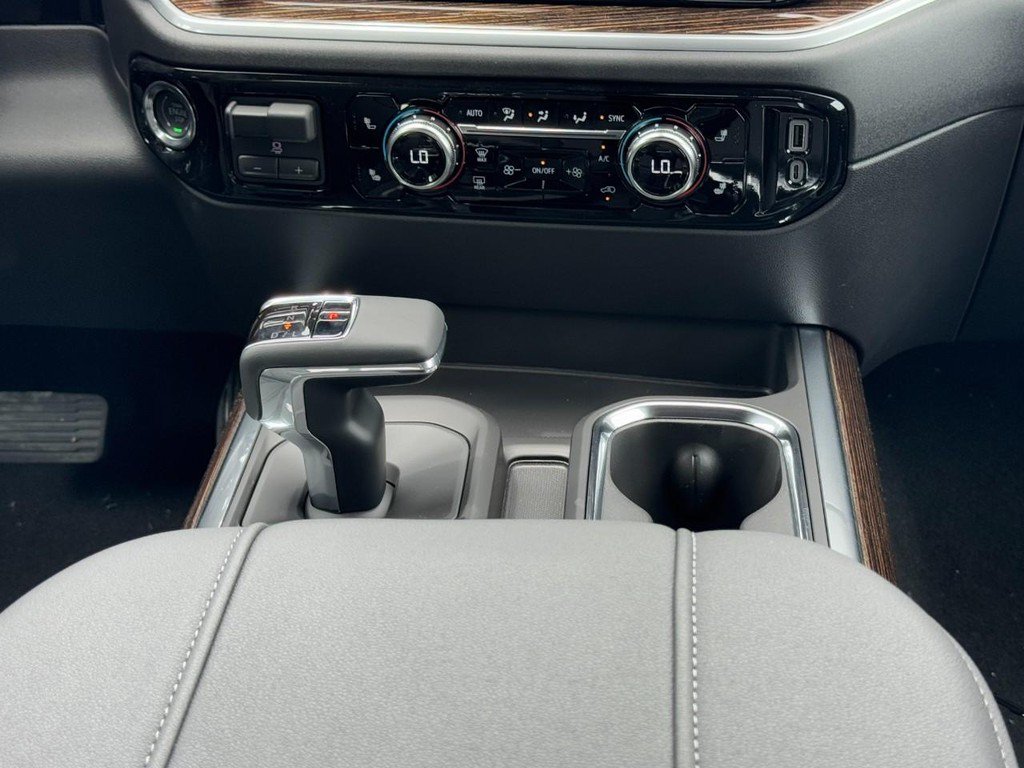 New 2026 GMC Sierra 1500 Elevation w/ Elevation Premium Package AWD/4WD image 14
