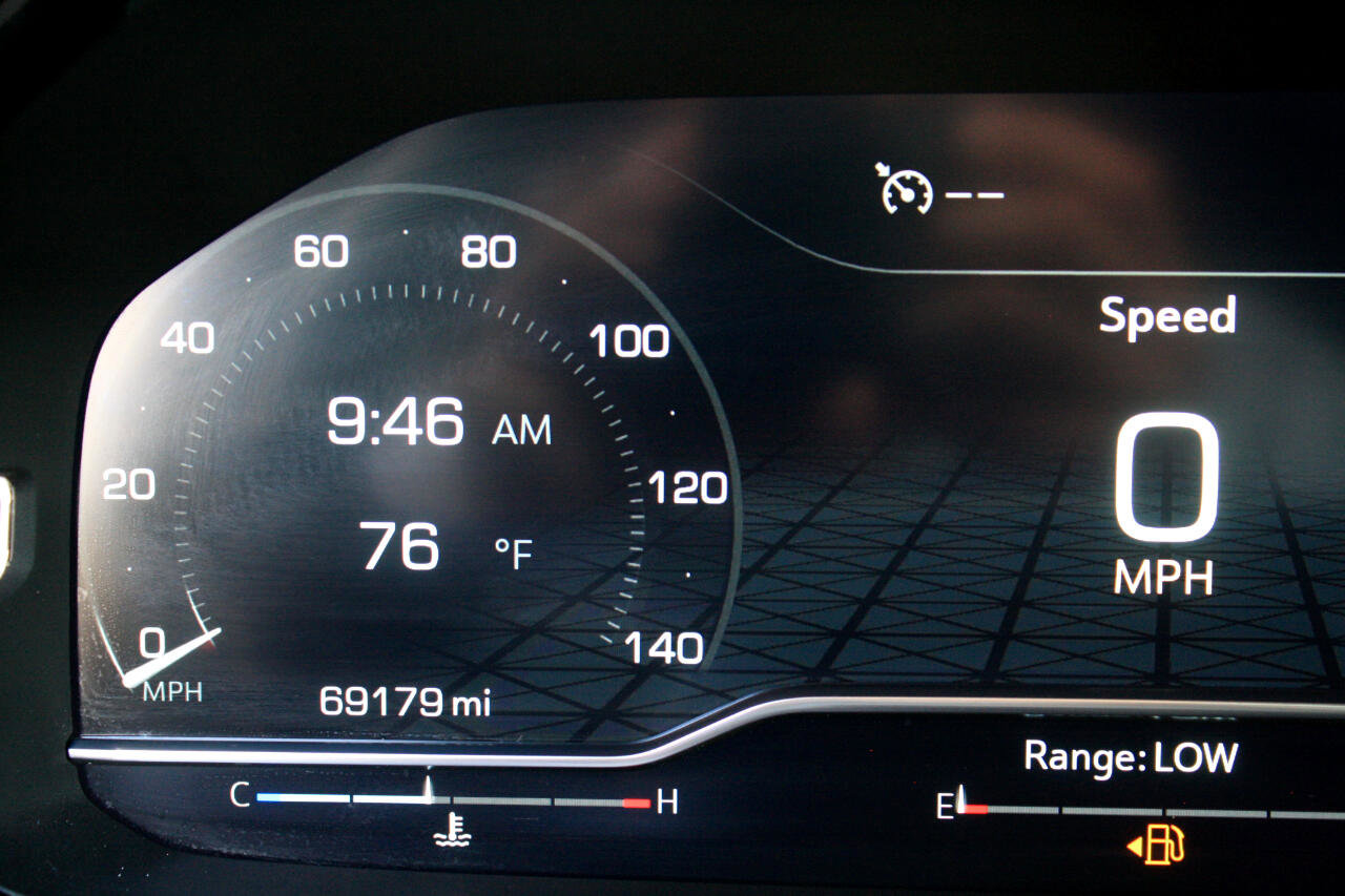 Used 2023 GMC Yukon Denali image 24