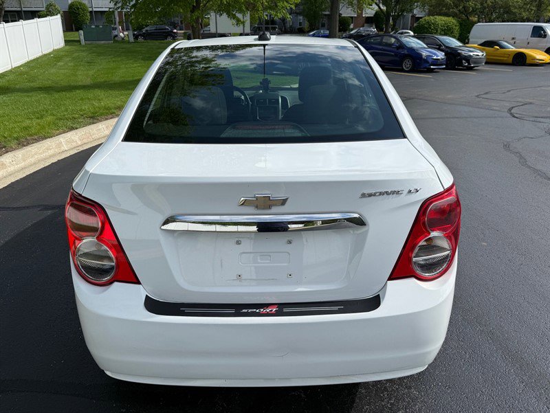 Used 2016 Chevrolet Sonic LT FWD image 7