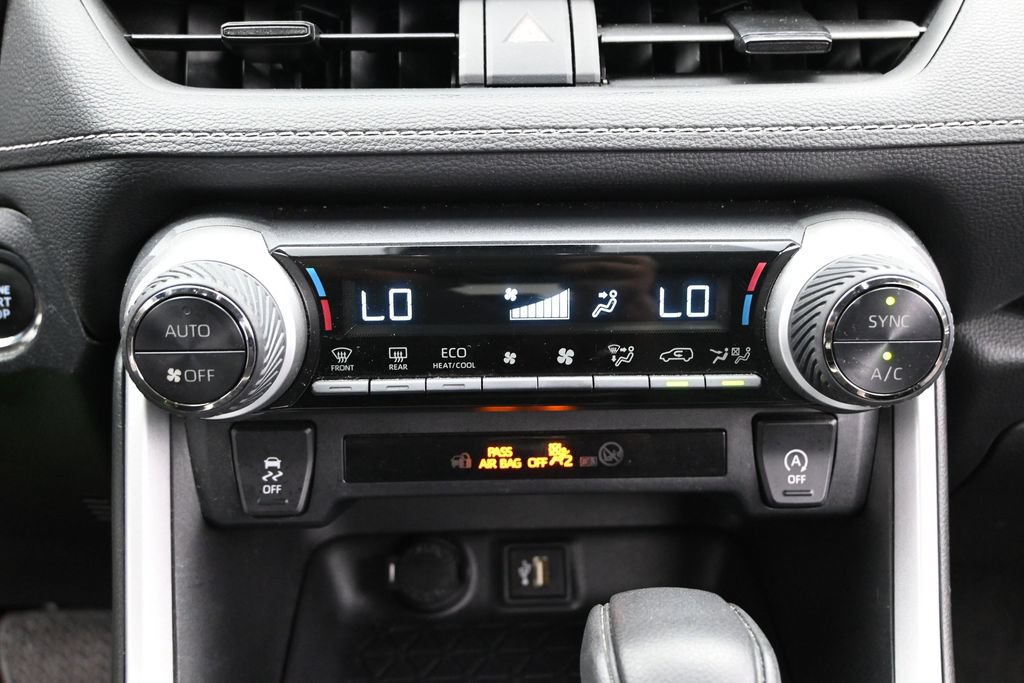 Used 2024 Toyota RAV4 XLE AWD/4WD image 14