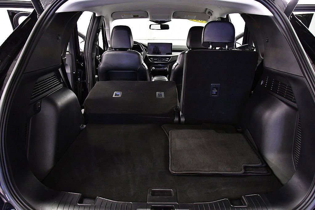 Used 2024 Ford Escape Platinum image 30