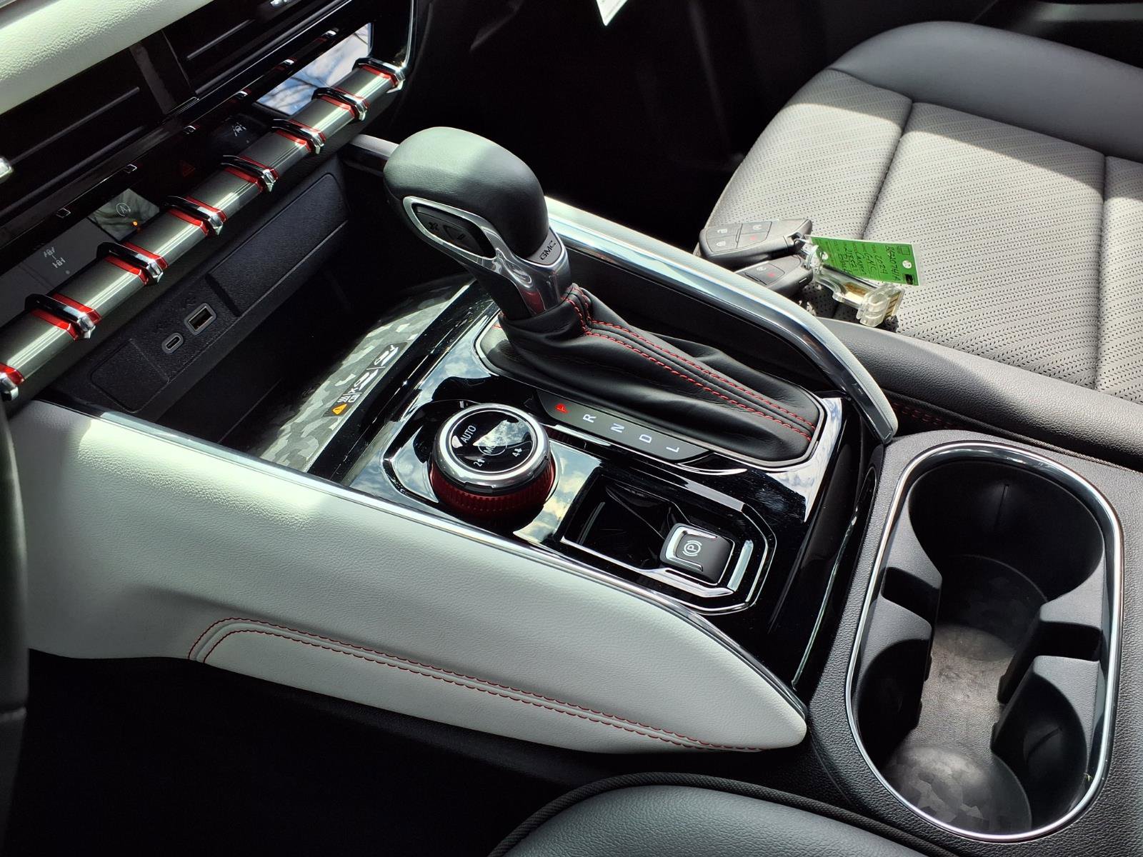 Used 2024 GMC Canyon AT4X image 14