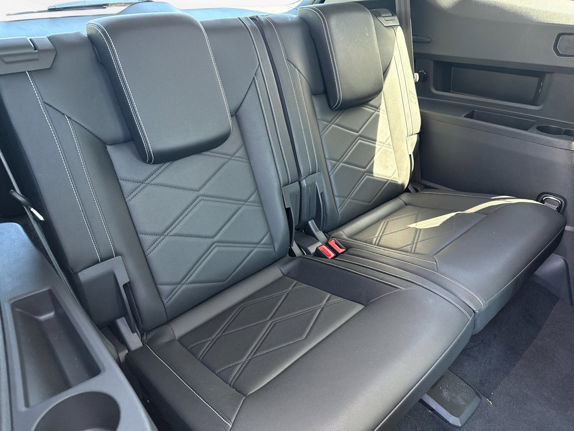 Used 2026 Volkswagen Atlas SE FWD image 25