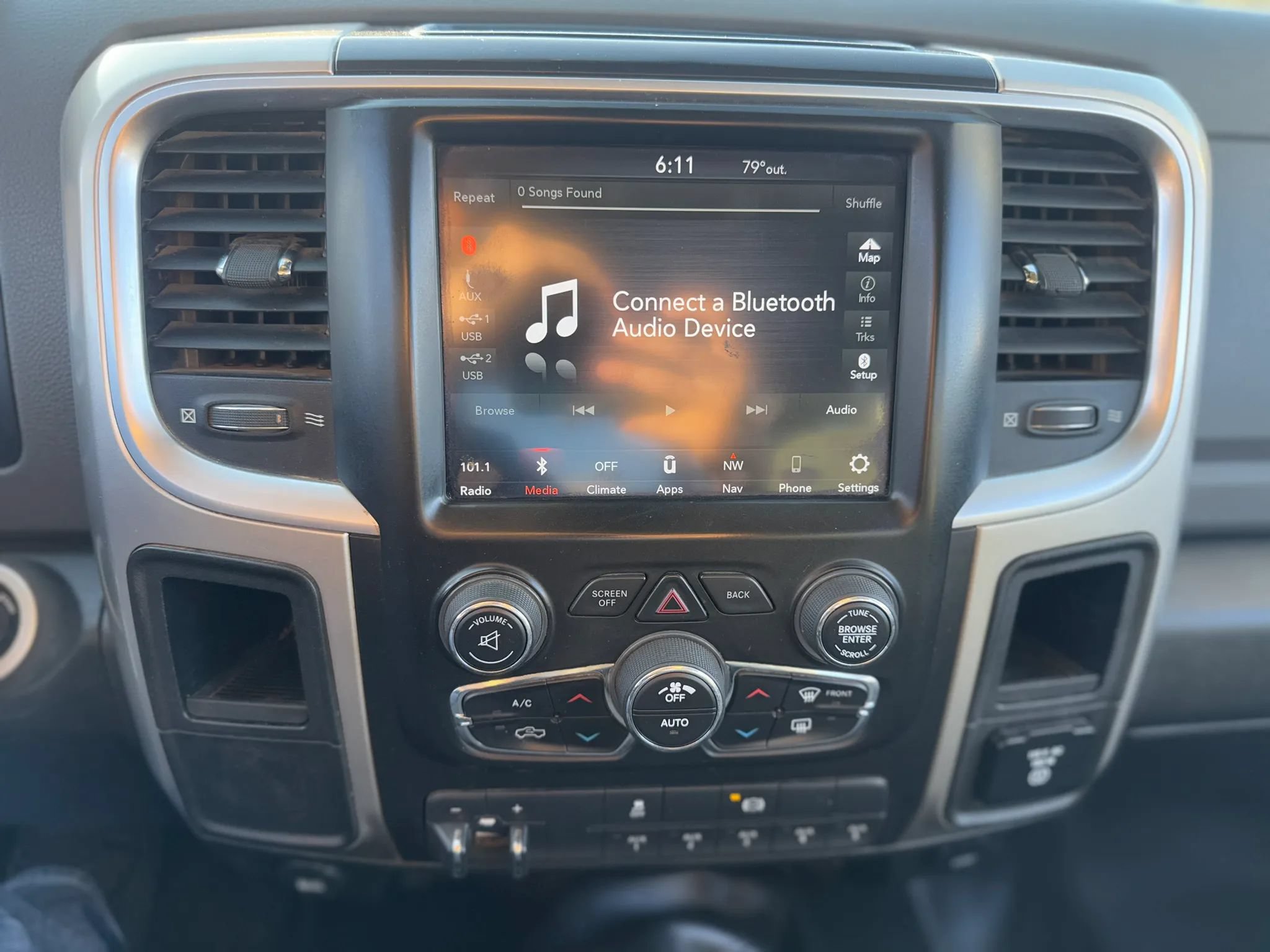 Used 2018 RAM 3500 SLT w/ Quick Order Package 2EG SLT AWD/4WD image 28