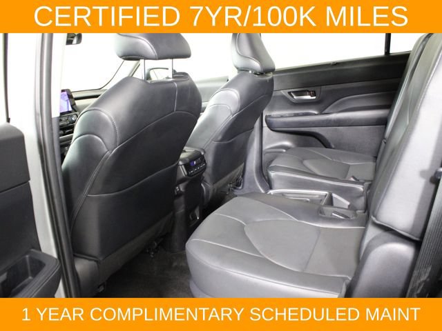 Used 2025 Toyota Grand Highlander AWD image 13