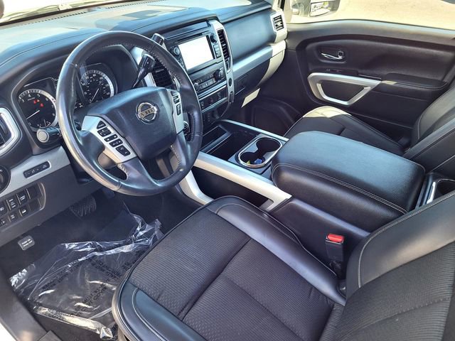Used 2017 Nissan Titan PRO-4X image 10
