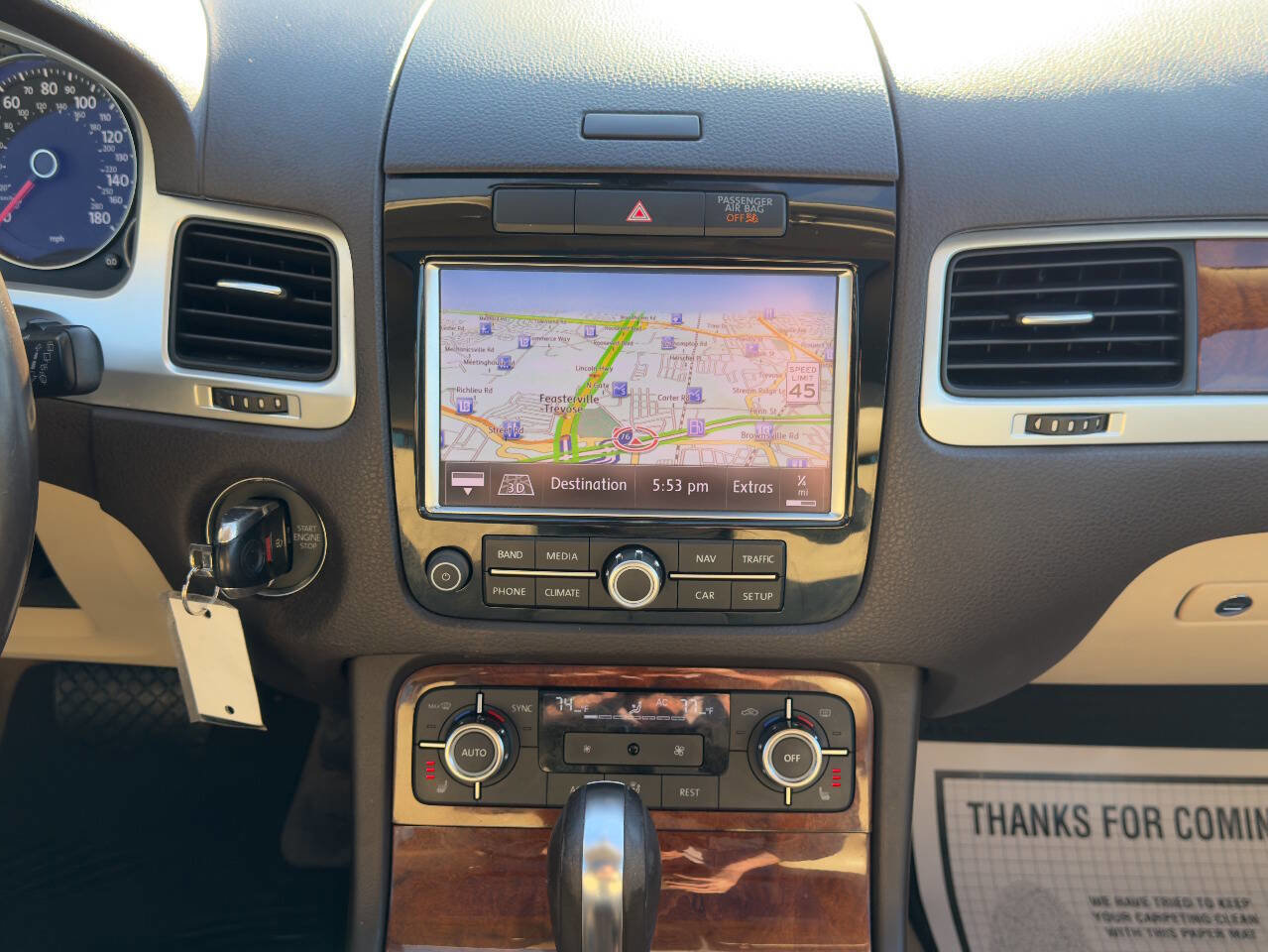 Used 2013 Volkswagen Touareg Sport image 18